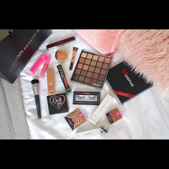 Surprise Mystery makeup bag 🎁💄😱 - Picture 2 of 2